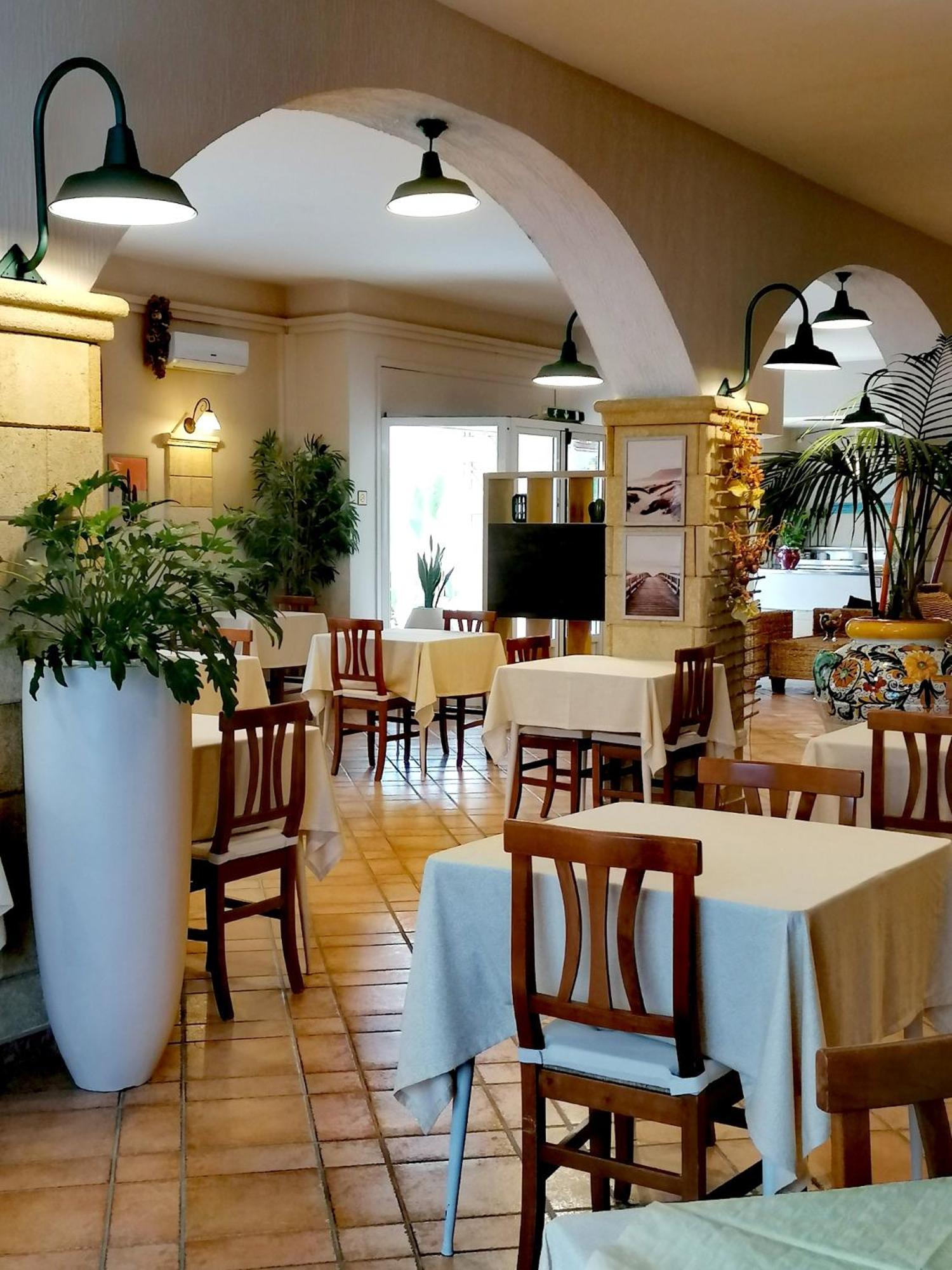 Hotel Costa D'Oro Торре-Ово Экстерьер фото